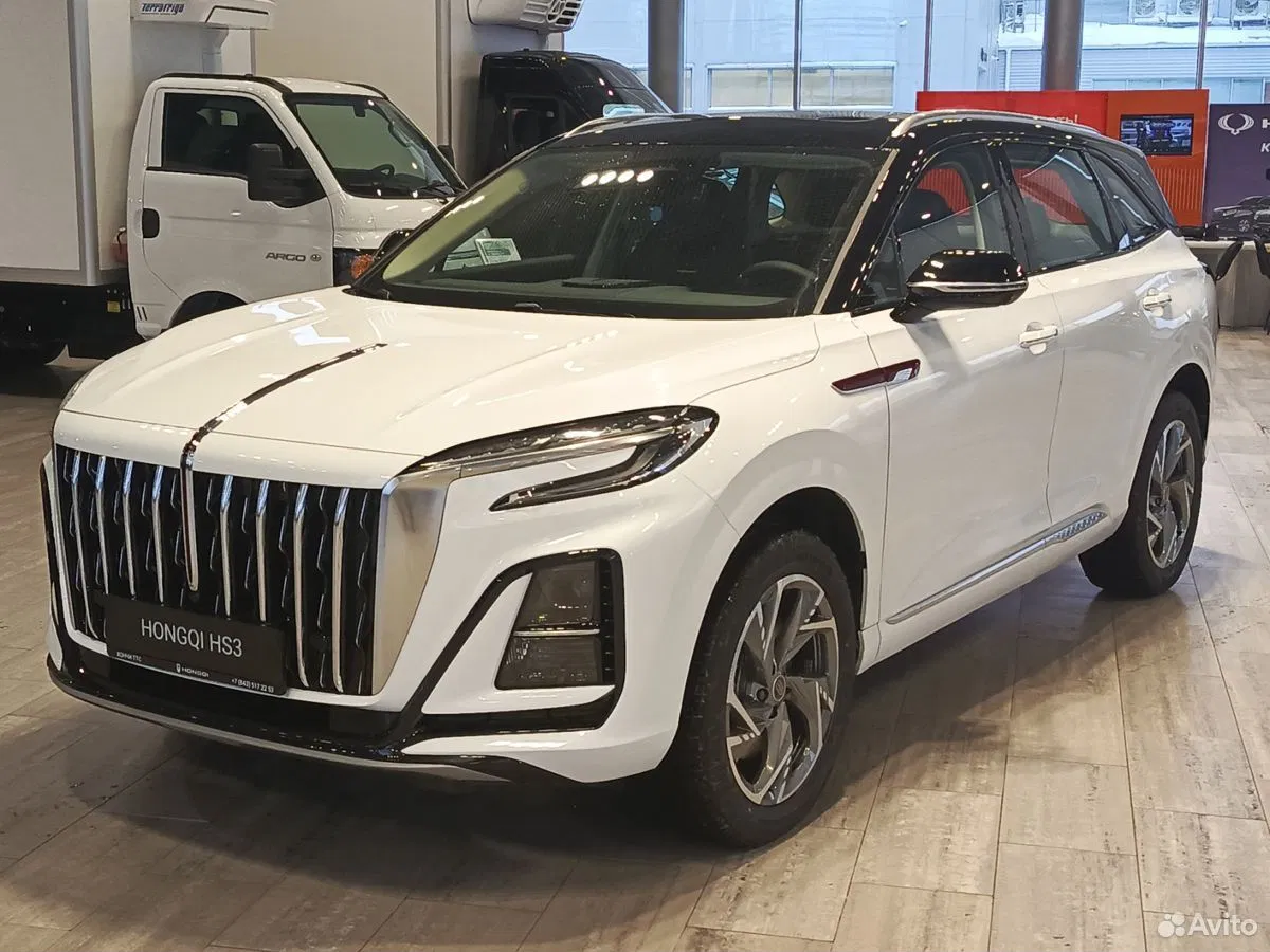 Hongqi HS3 1.5 AMT, 2026