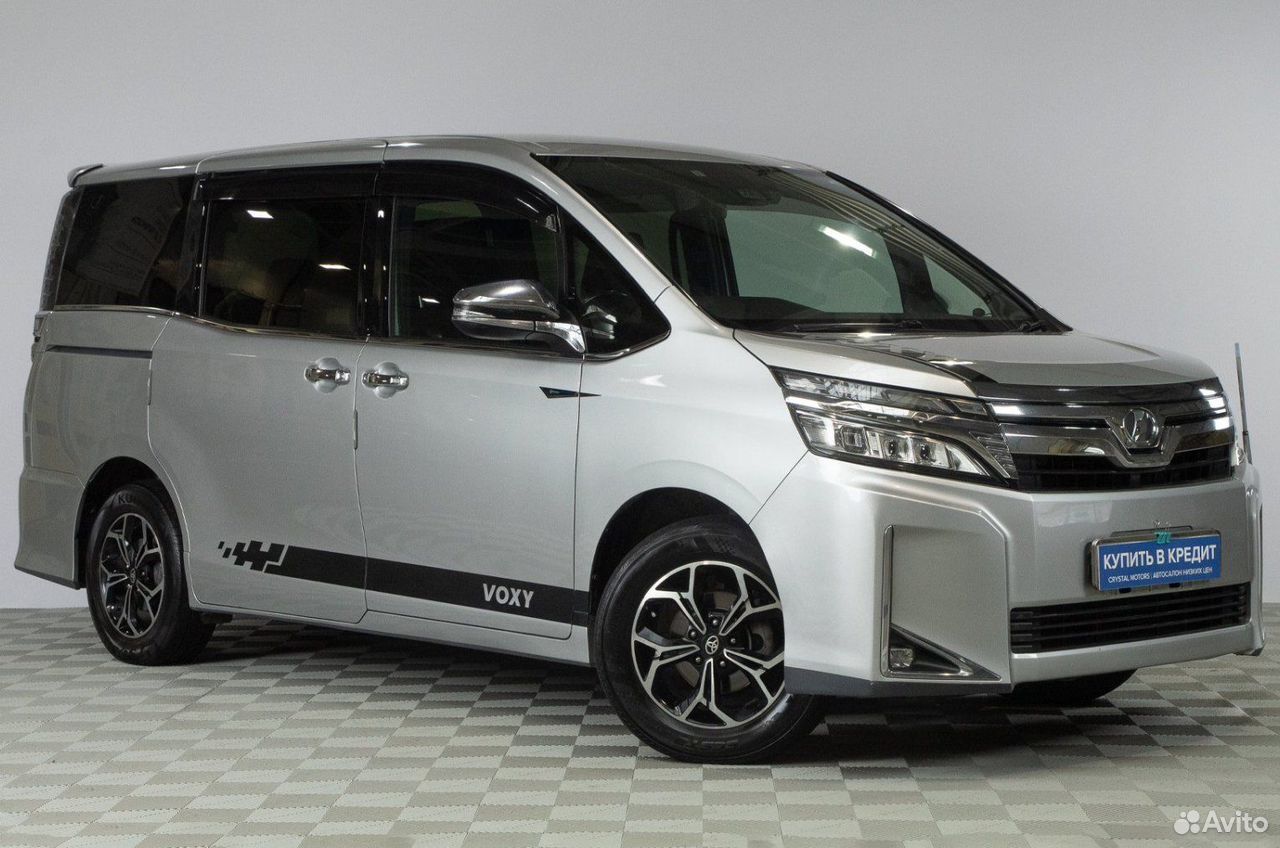 Toyota Voxy 2.0 CVT, 2018, 116 000 км